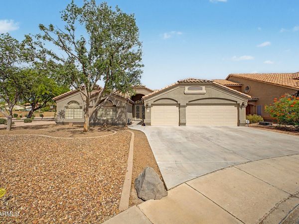 221 S QUARTZ Street, Gilbert, AZ 85296