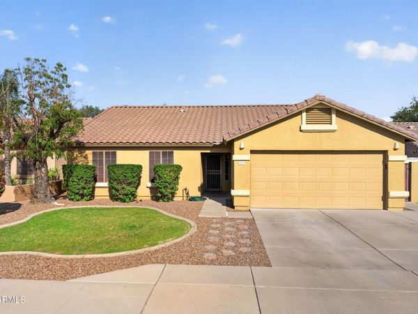 653 S ESMERALDA, Mesa, AZ 85208