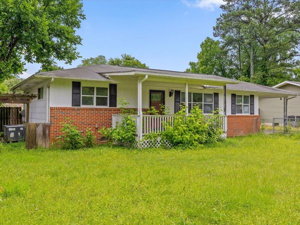1308 W Sherry Drive, Rossville, GA 30741