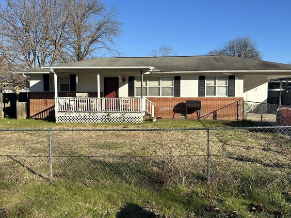 1308 W Sherry Drive, Rossville, GA 30741