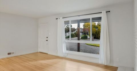 813 Columbia Dr, Sacramento, CA 95864 Photo