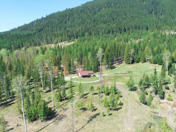 8694 Meadow Creek Rd , Bonners Ferry, ID 83805