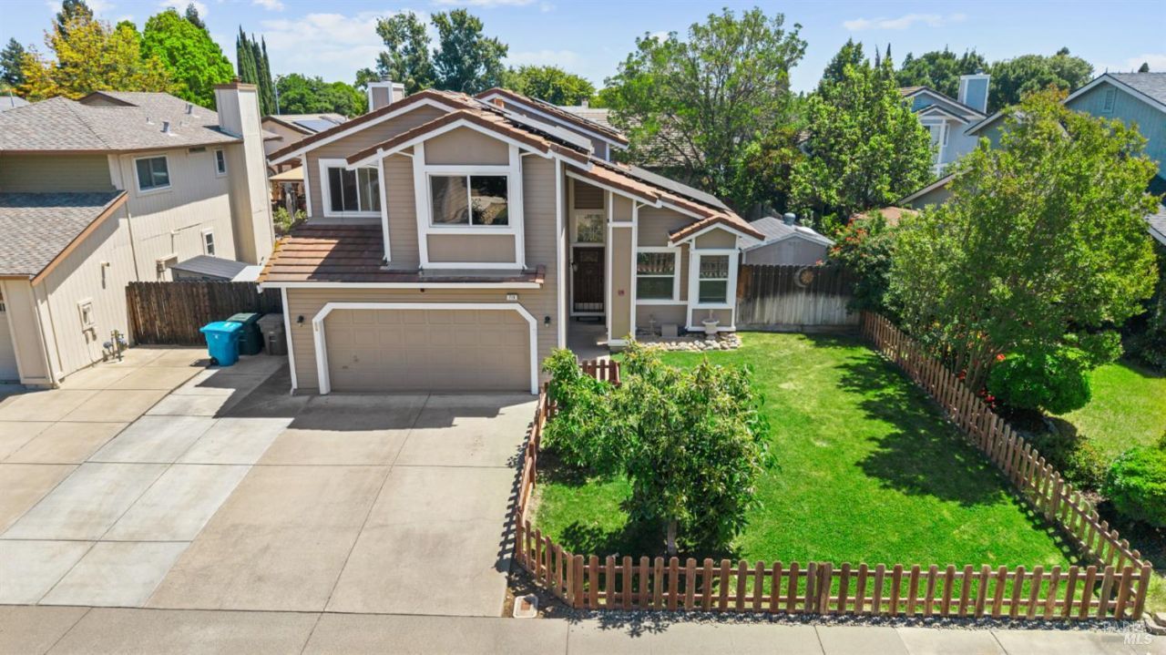 719 Greenhaven Drive, Vacaville, CA 95687 Main Photo