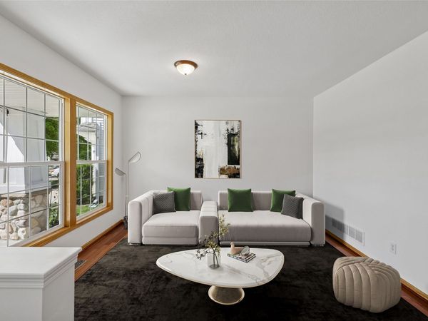 163 77th Place, West Des Moines, IA 50266