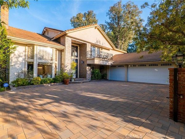 4200 Gayle Drive, Tarzana, CA 91356