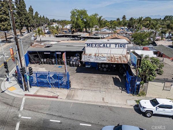 2303 E El Segundo, Compton, CA 90222