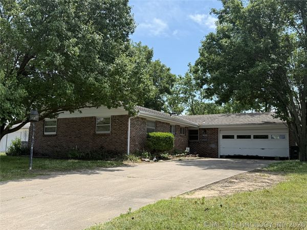 5409 Baylor Drive , Bartlesville, OK 74006