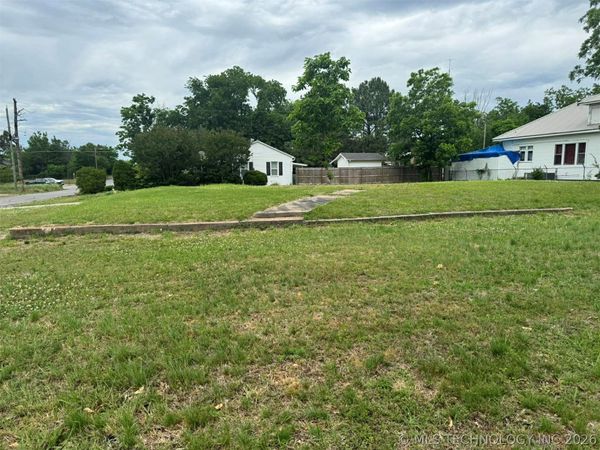 301 E Jackson Avenue , McAlester, OK 74501