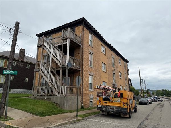 7500 Ellesmere St, Pittsburgh, PA 15218