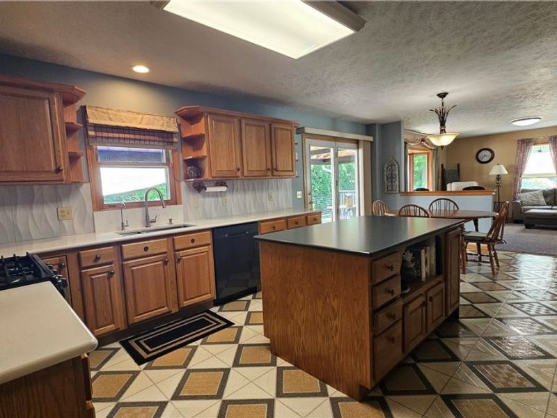 7392 Churchill Square, Mentor, OH 44060 Photo 13