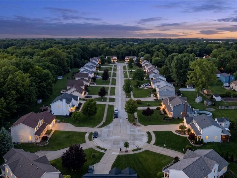 7392 Churchill Square, Mentor, OH 44060 Photo 2