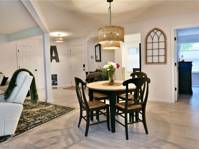991 Powers Avenue, Unit 4, Youngstown, OH 44505 Photo 5