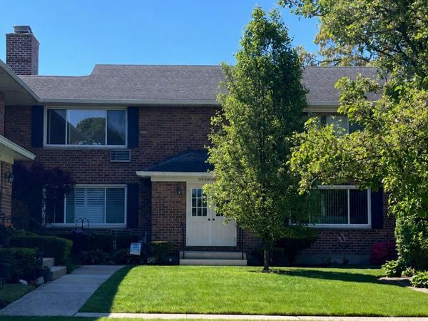 234 Edmunton Drive, Unit J12, North Babylon, NY 11703