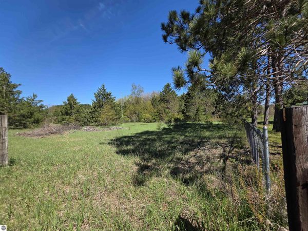 2 Arnold Road, Manton, MI 49663