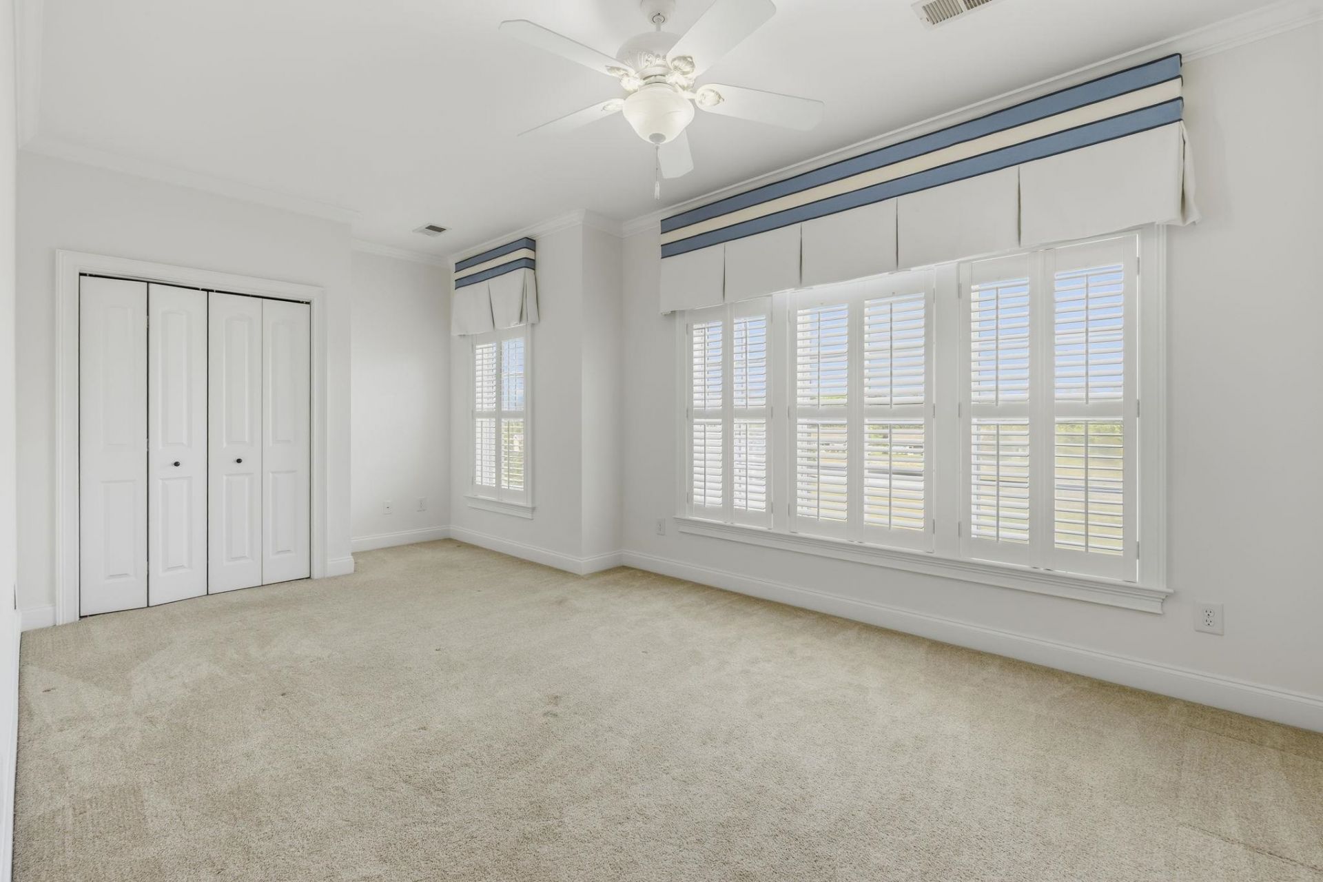 425 Saint Julian Ln. Photo 18