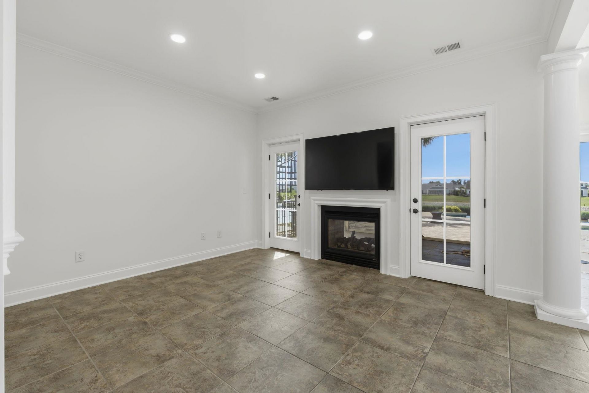 425 Saint Julian Ln. Photo 26