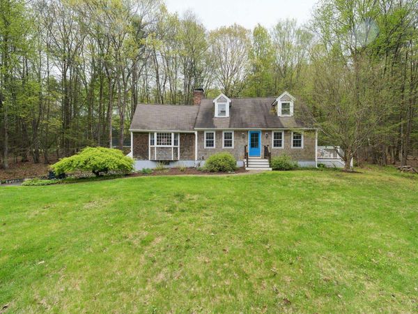 12 Hemlock Road, Kensington, NH 03833