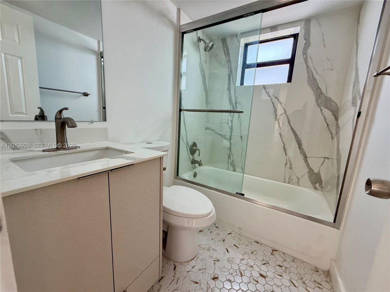 1530 SW 2nd St , Unit 304, Miami, FL 33135 Photo