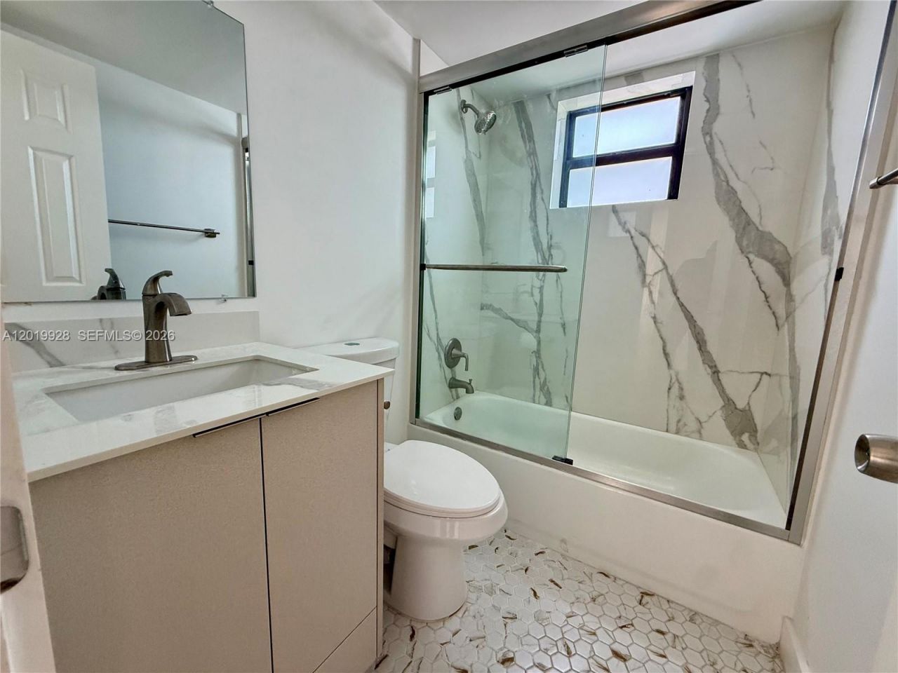 1530 SW 2nd St , Unit 304, Miami, FL 33135 Photo