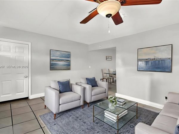 6791 Scott St, Hollywood, FL 33024