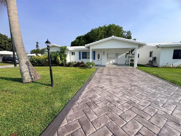 310 Leisure Blvd, Pompano Beach, FL 33064