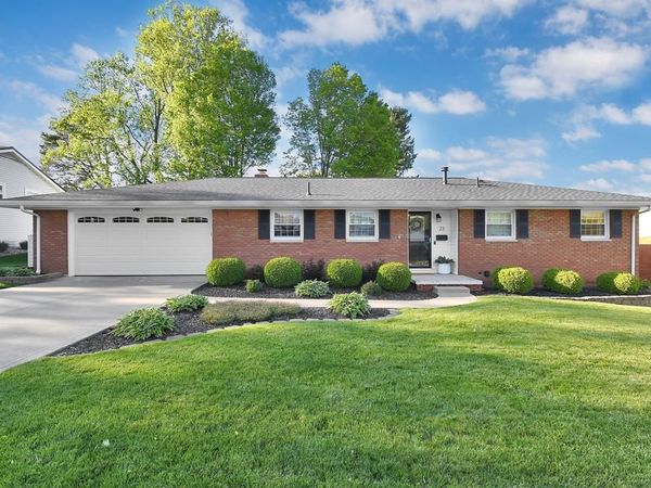 23 Pembroke Boulevard, Lexington, OH 44904