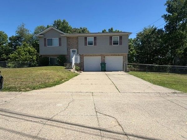 307 LINDEN Lane, Hurricane, WV 25510