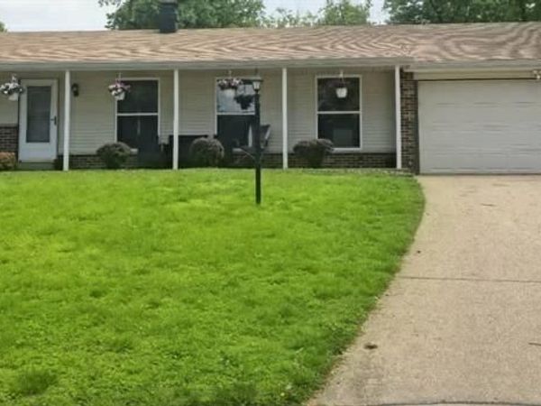 12700 Karenway Court, St Louis, MO 63146