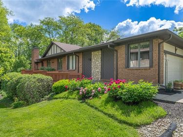 7060 Fallen Oak Trace, Centerville, OH 45459