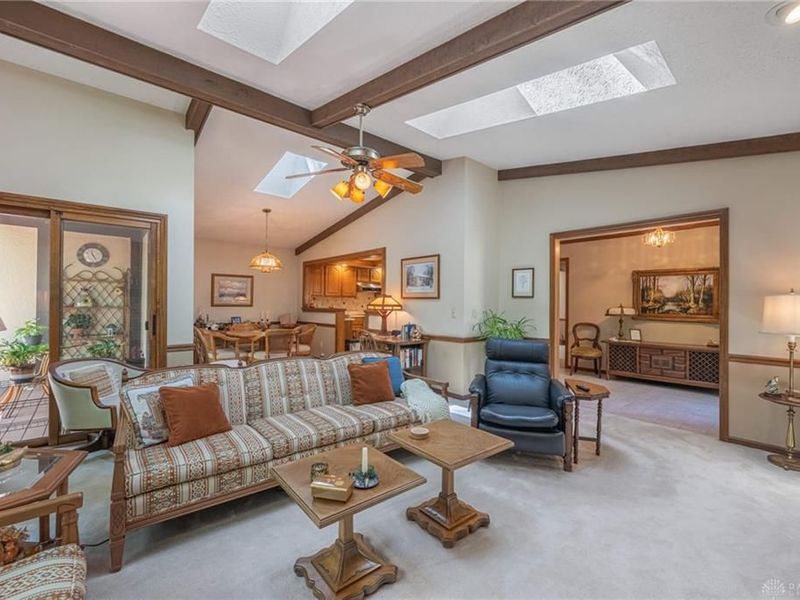 7060 Fallen Oak Trace, Centerville, OH 45459 Photo 4
