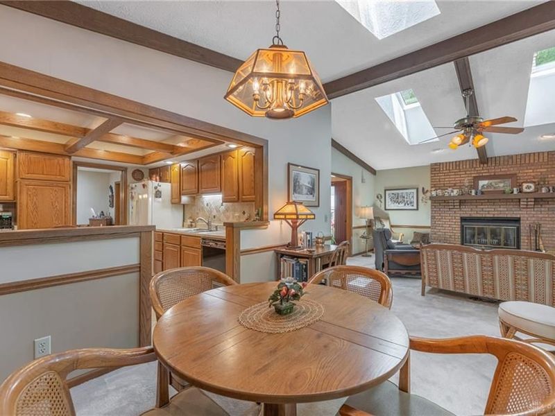 7060 Fallen Oak Trace, Centerville, OH 45459 Photo 6