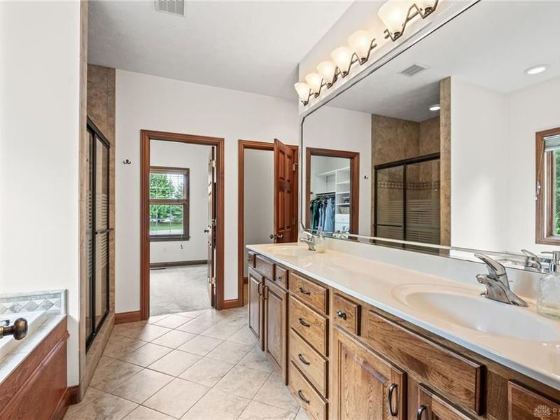 1234 W Lower Springboro Road, Springboro, OH 45066 Photo 27