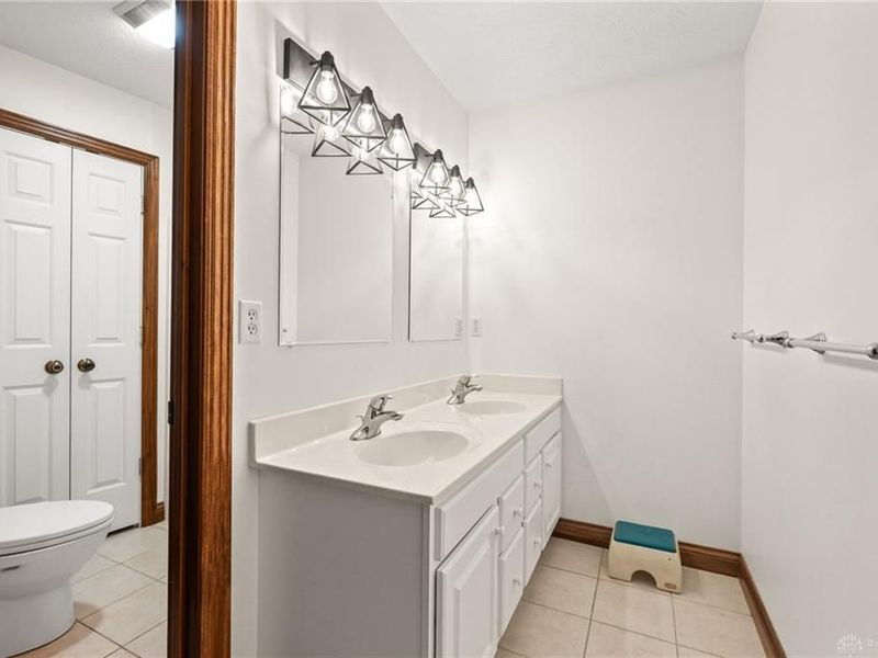 1234 W Lower Springboro Road, Springboro, OH 45066 Photo 45