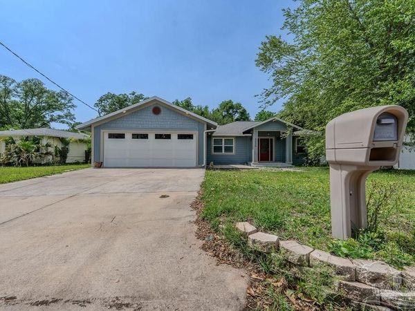 3235 Bayou Dr, Pensacola, FL 32505