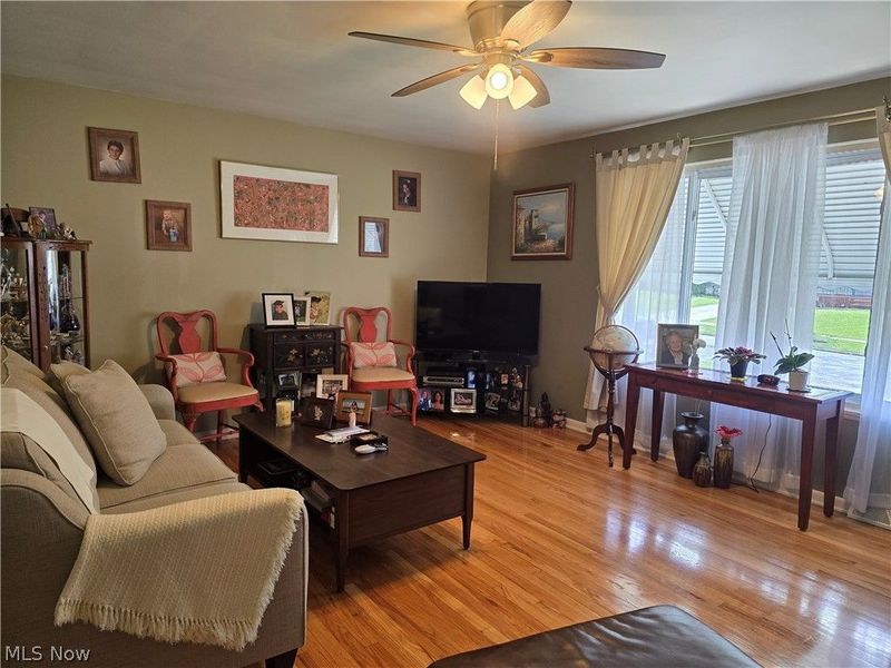 15021 Florence Drive , Maple Heights, OH 44137 Photo 2