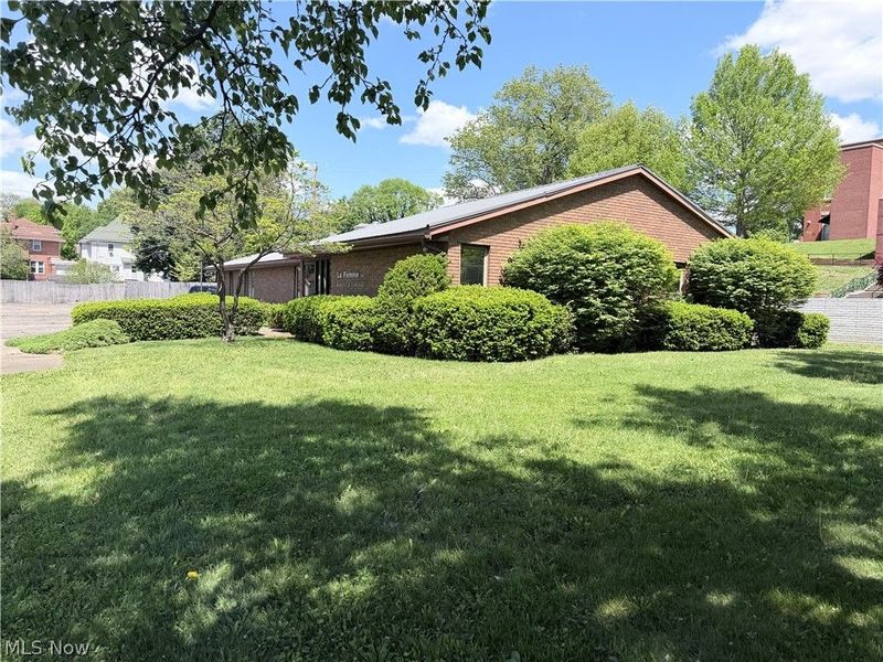 656 Chestnut Street, Coshocton, OH 43812 Photo 1
