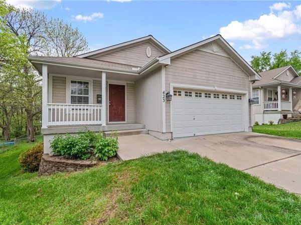 423 N Armstrong Street, Pleasant Hill, MO 64080