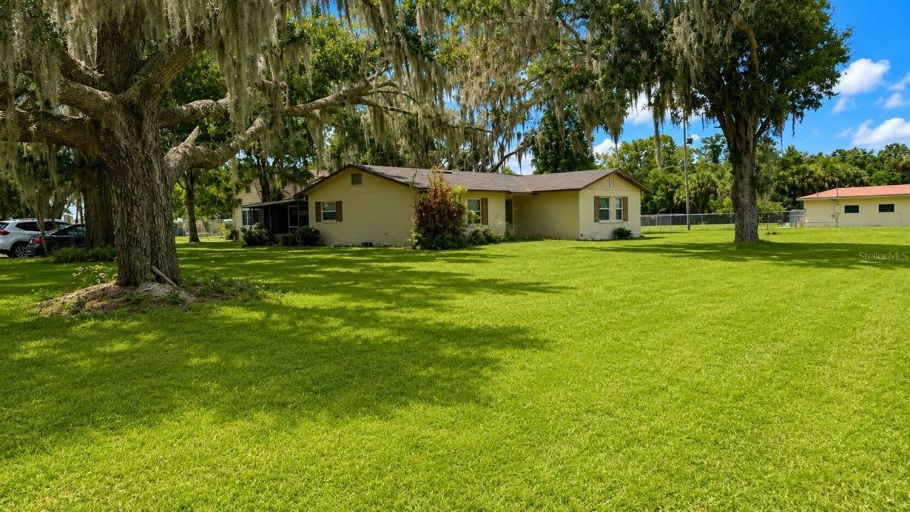 150 W 11th Street, Chuluota, FL 32766 Photo