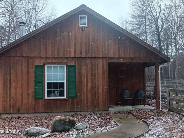 684 Spruce Creek Drive, Jamestown, TN 38556