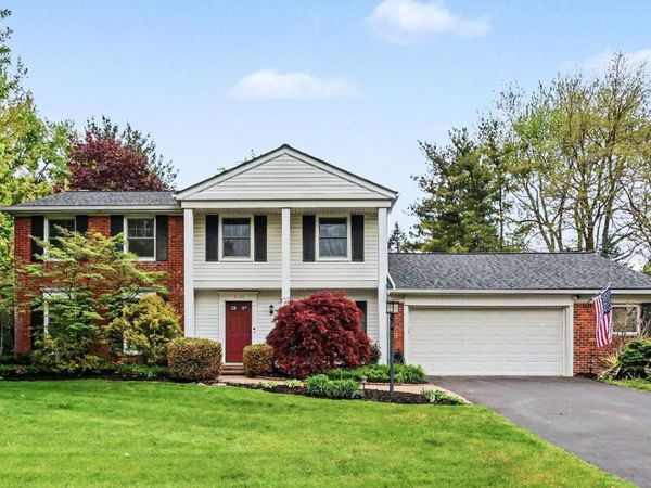 2420 Lost Tree Way, Bloomfield Hills, MI 48304