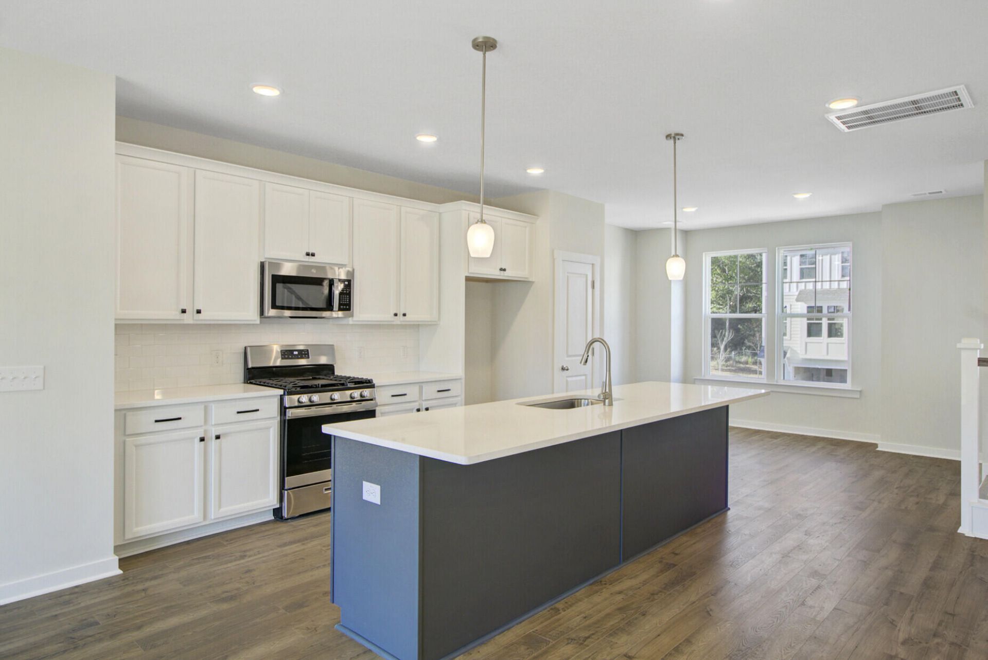 477 Caledon Court Photo 25