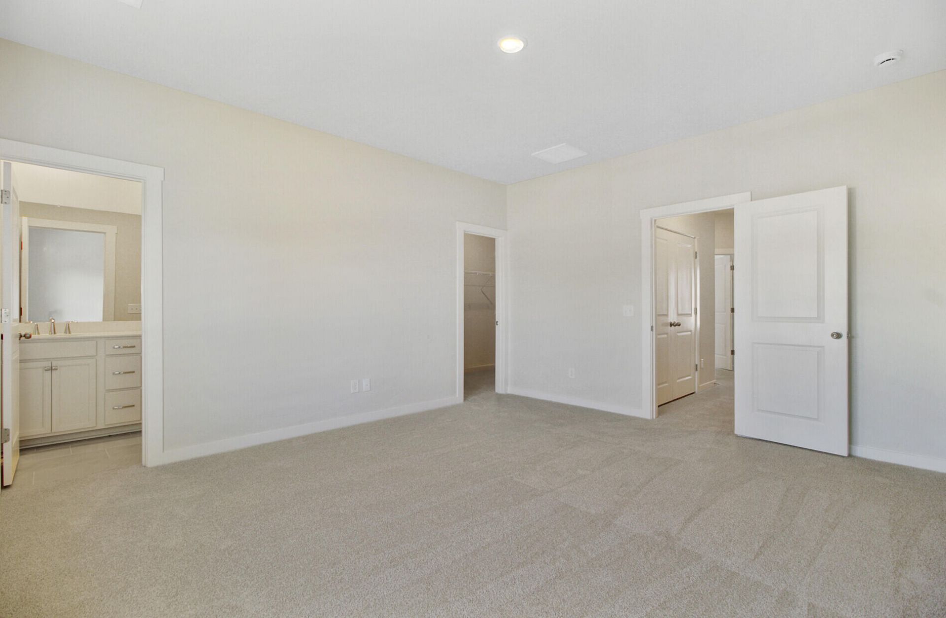 477 Caledon Court Photo 39