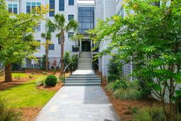108 Fairbanks Oak Alley photo 4