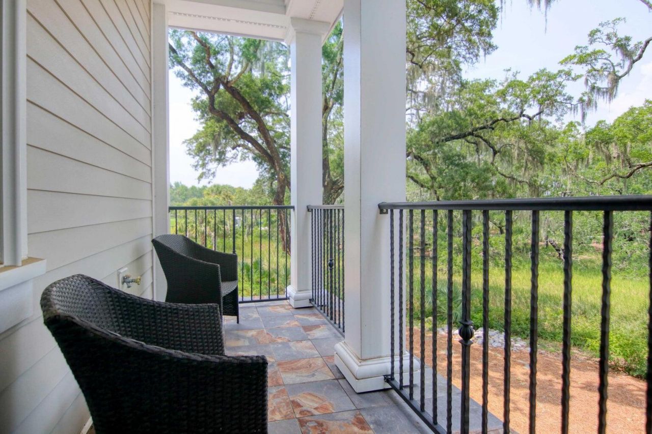 108 Fairbanks Oak Alley Photo 37