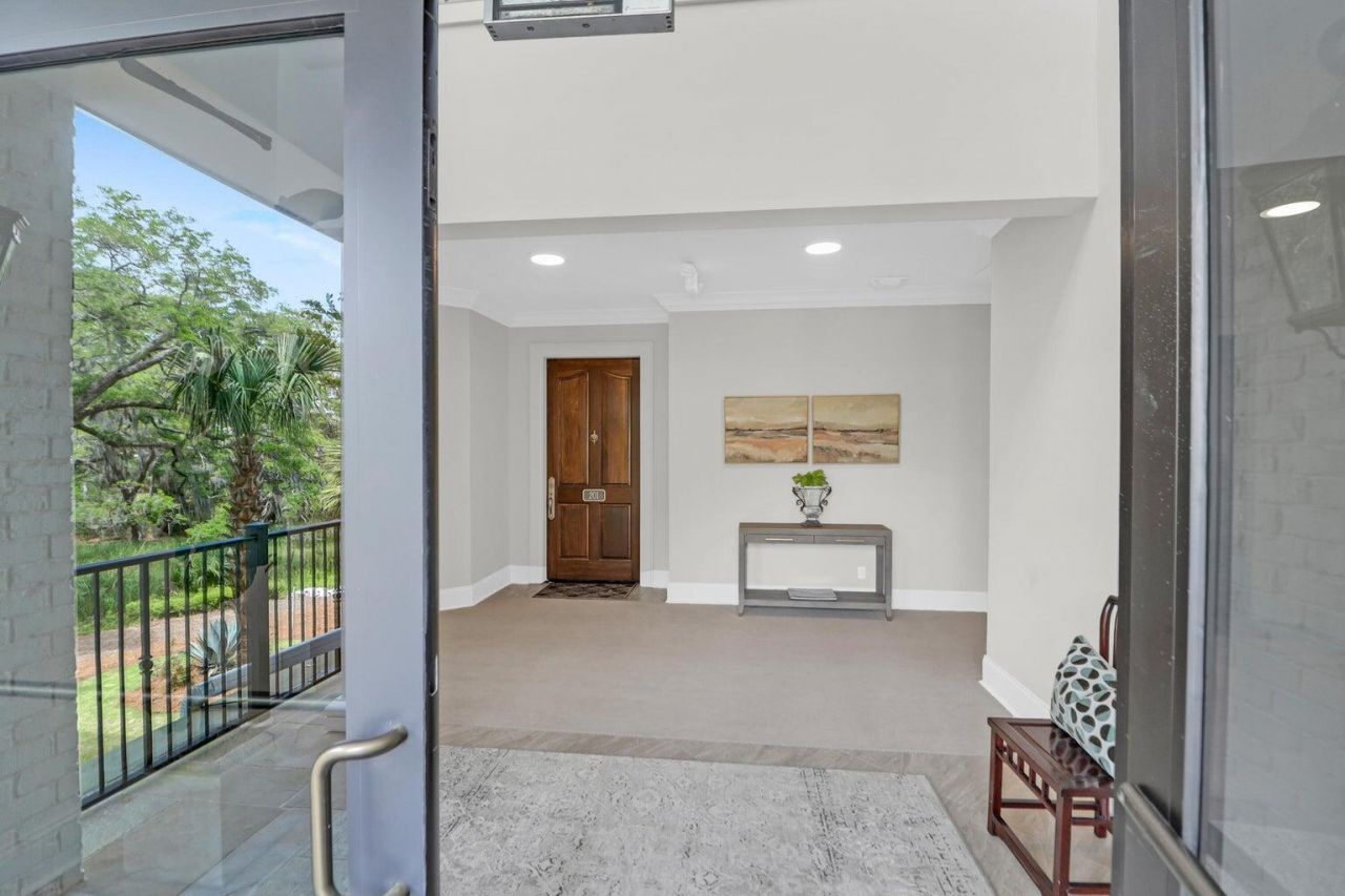 108 Fairbanks Oak Alley Photo 5