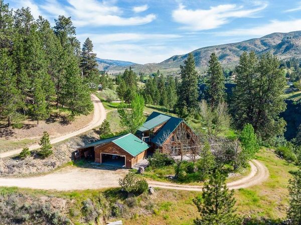 42 Hummingbird Haven, Boise, ID 83616