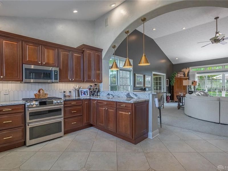 9542 Paragon Mills Lane, Washington Township, OH 45458 Photo 12