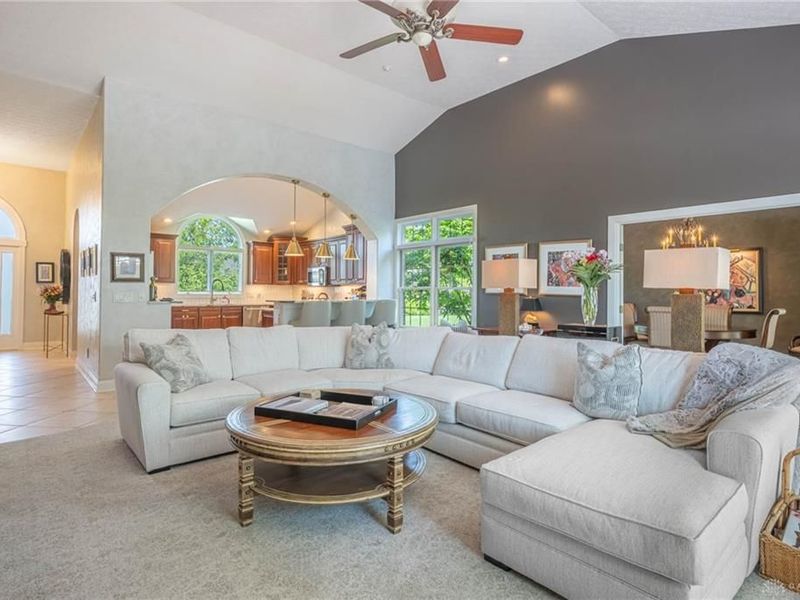 9542 Paragon Mills Lane, Washington Township, OH 45458 Photo 6