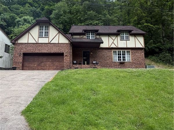 556 Hidden Valley Road, Chapmanville, WV 25508