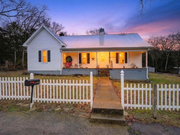 5815 Bradyville Rd , Bradyville, TN 37026